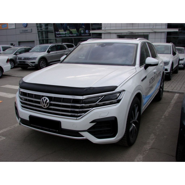 Дефлектор капота мухобойка Volkswagen Touareg 2018- (SVOTOU1812)