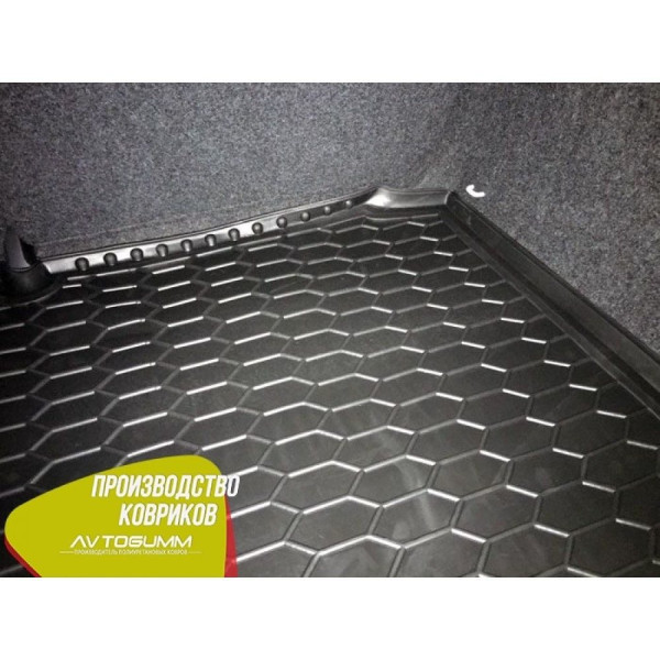 Автомобільний коврик у багажник Volkswagen Jetta 2011- Гумо - пластик бортик 3-5 см (Avto-Gumm)