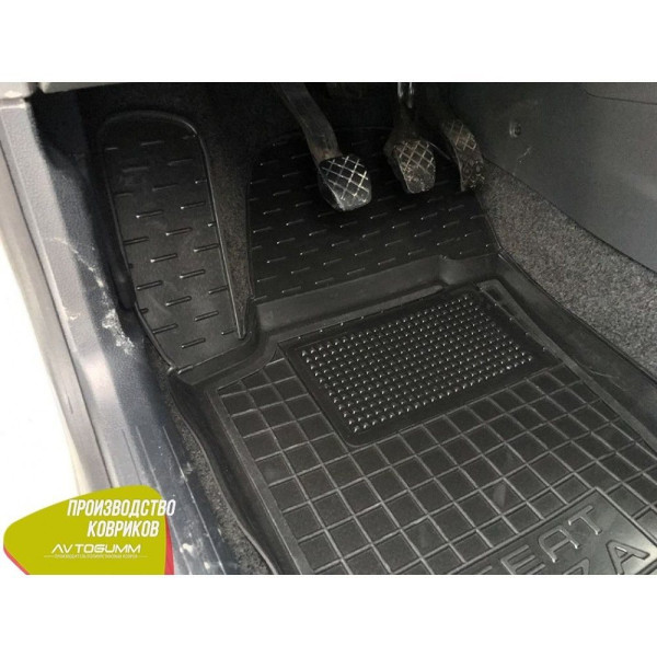 Водійський коврик в салон Seat Ibiza (6J) 2008- (Avto-Gumm)