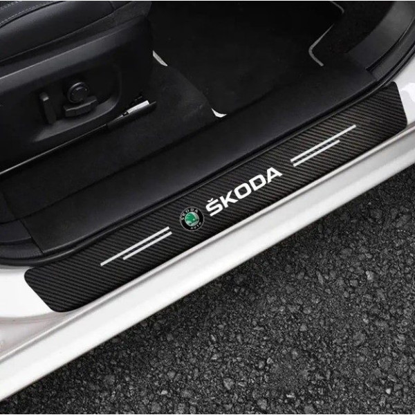 Захисна плівка накладка на пороги для Skoda Чорний Карбон 4 шт