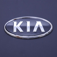 Эмблема для Kia 115 x 60 мм 3М 3M скотч