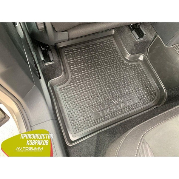 Автомобильные коврики в салон Volkswagen Tiguan 2016- (Avto-Gumm)