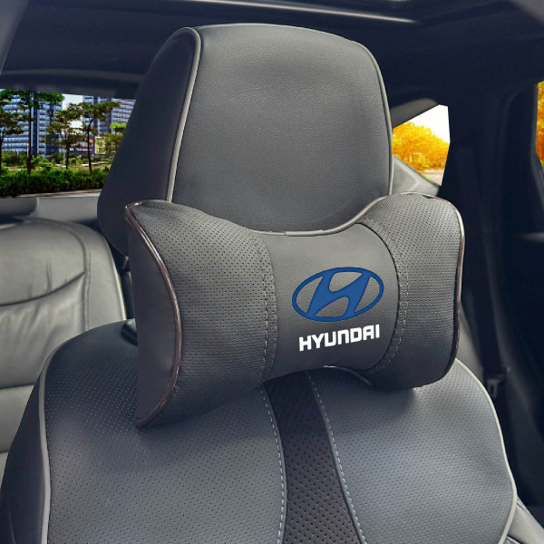 Подушка на підголівник з логотипом Hyundai Екошкіра 3D Кольоровий лого Чорна-Коричневий кант 1 шт