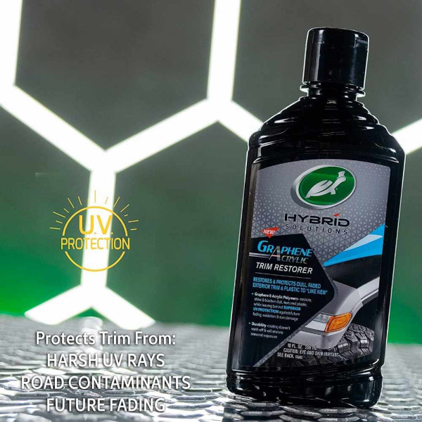 Восстановитель поверхностей пластика с графеном Turtle Wax Hybrid Solutions 300 мл (53869/17769)
