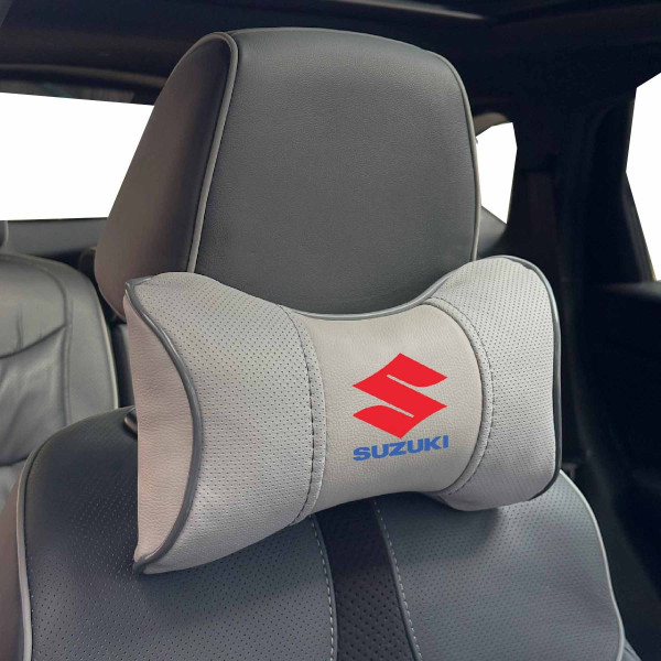 Подушка на підголівник з логотипом Suzuki Екошкіра 3D Кольоровий лого Сірі-Сірий кант 1 шт