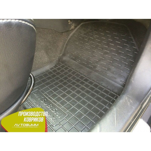 Автомобільні килимки в салон Mitsubishi Outlander XL 2007-2012 (Avto-Gumm)
