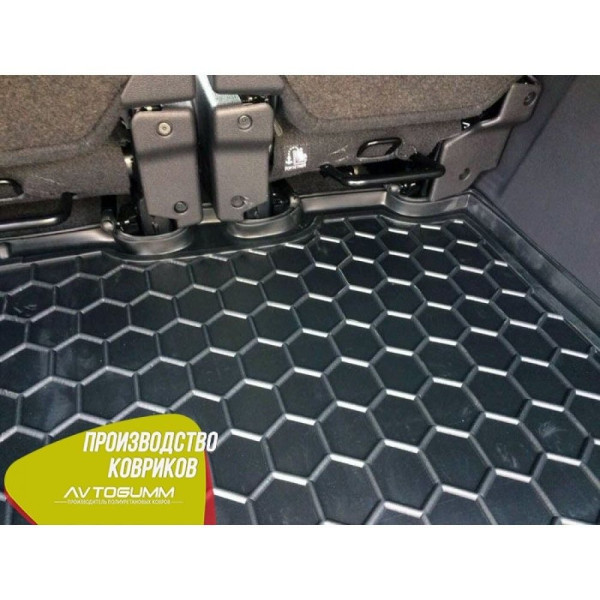 Автомобильный коврик в багажник Ford Tourneo Connect 2013- короткая база / Резино - пластик