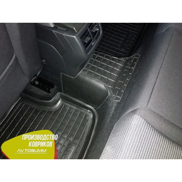 Автомобільні килимки в салон Seat Leon 2013- (5 дверей) (Avto-Gumm)