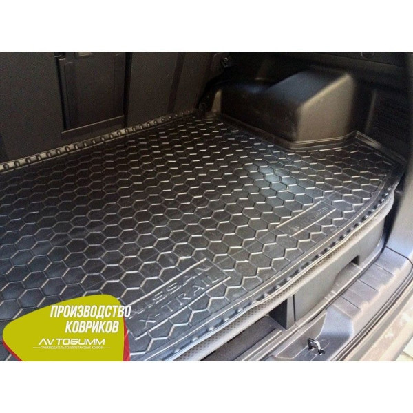 Автомобильный коврик в багажник Nissan X-Trail (T31) 2007- (с полкой) / Резиновый (Avto-Gumm)