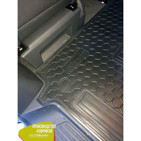 Автомобільні килимки в салон Volkswagen T5 Multivan 2010- (2-й ряд) (Avto-Gumm)