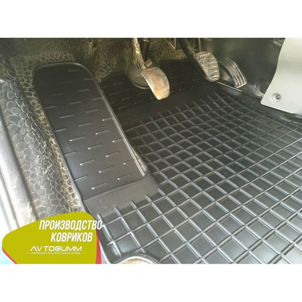 Автомобільні килимки в салон Renault Trafic 2 02-/Opel Vivaro 02- (Avto-Gumm)