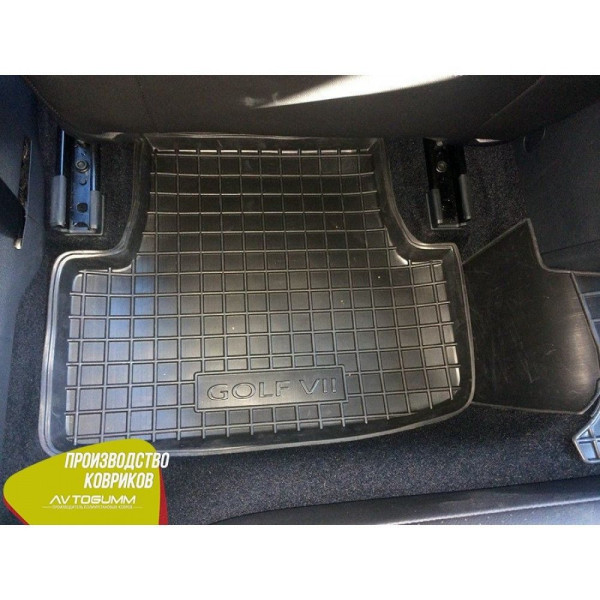 Автомобільні килимки в салон Volkswagen Golf 7 2013- (Avto-Gumm)