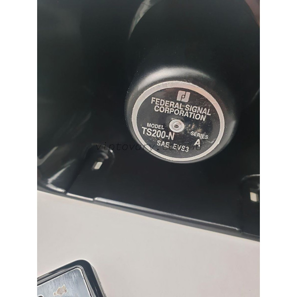 Спецсигнал СГУ FEDERAL POLICE SIREN 8200BT 12V 200W рупор микрофон блок bluetooth 8 мелодий