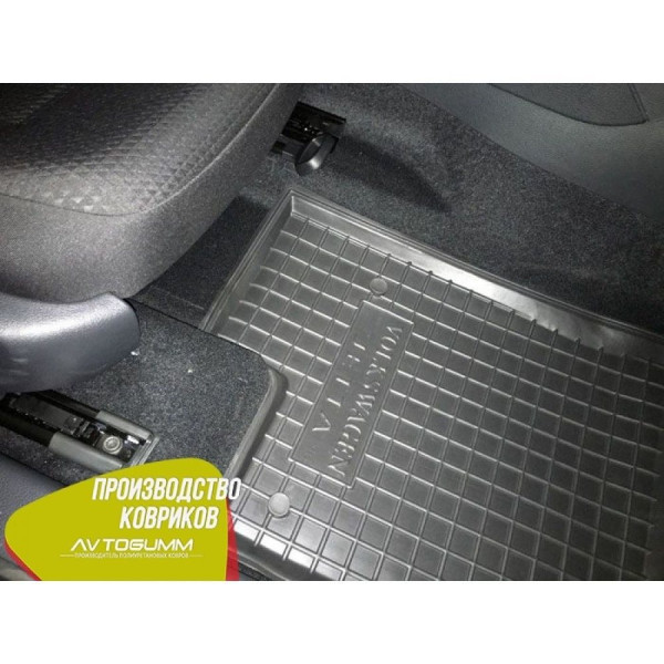 Автомобільні килимки в салон Volkswagen Jetta 2011- (Avto-Gumm)