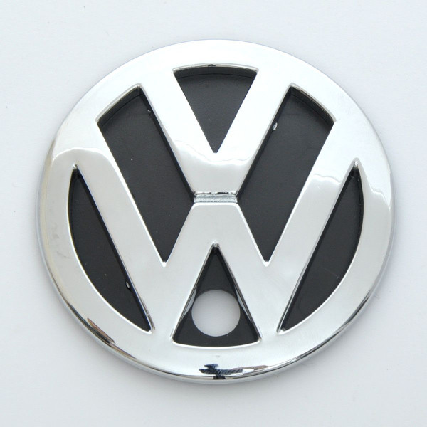 Емблема для Volkswagen Bora 1999-2004 зад скотч пластикова скотч опукла 90 мм (1J5 853 601C)