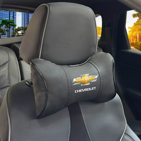 Подушка на підголівник з логотипом Chevrolet Екошкіра 3D Кольоровий лого Чорна-Чорний кант 1 шт