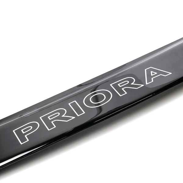 Cпойлер заднього скла козирок для Ваз Priora 2170 Седан Voron Glass