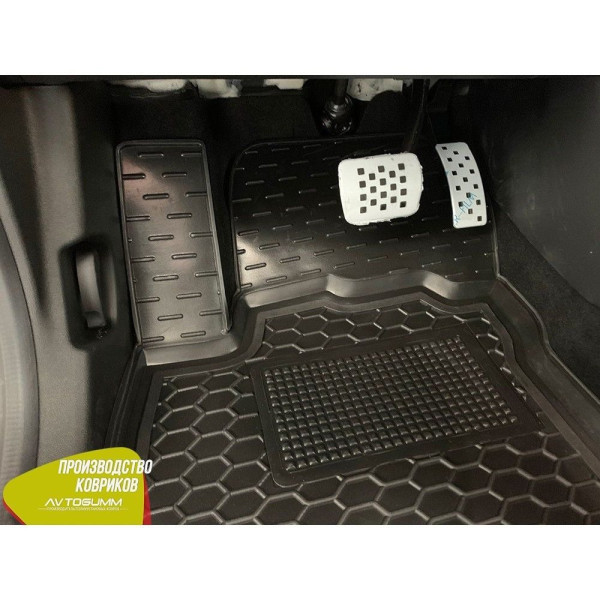 Передні килимки в автомобіль Renault Captur 2015- (Avto-Gumm)