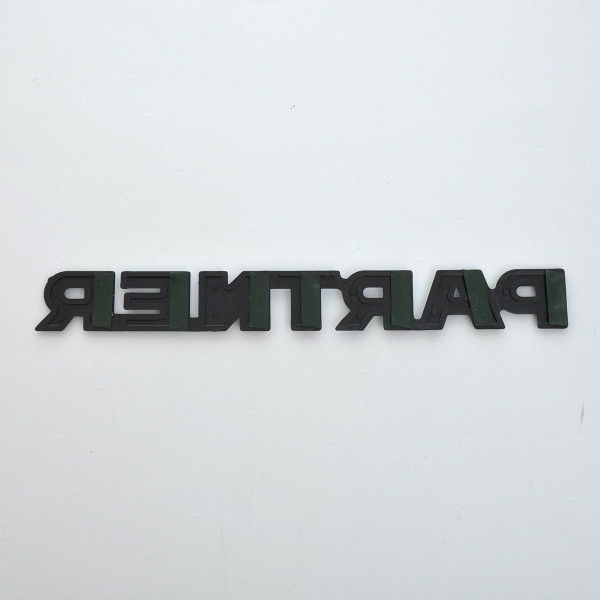 Емблема буквене позначення Partner скотч 280 x 34 мм