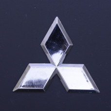 Емблема для Mitsubishi 80 x 70 мм пластикова.