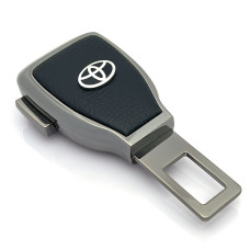 Заглушка переходник ремня безопасности с логотипом Toyota Темный хром 1 шт