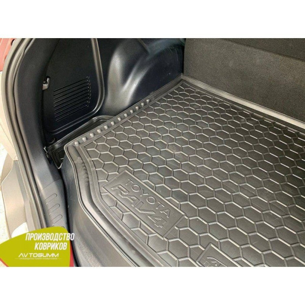 Килимок в багажник для Toyota Rav 4 2013-2019 Повнорозмірний Гумовий
