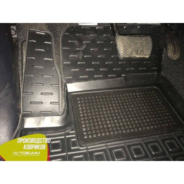 Автомобильные коврики в салон для Toyota Hilux 2016- (Avto-Gumm)
