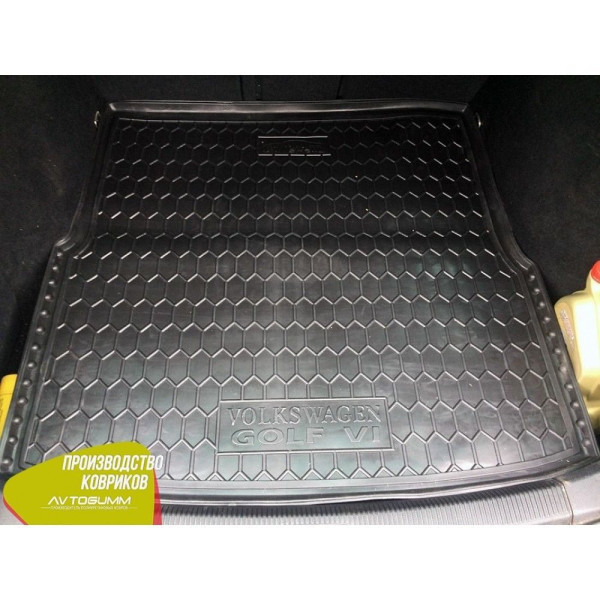 Автомобильный коврик в багажник Volkswagen Golf V 2003- / Golf VI 2009- Universal / Резино - пластик