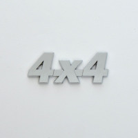 Эмблема надпись 4 x 4 скотч 89 x 35 мм