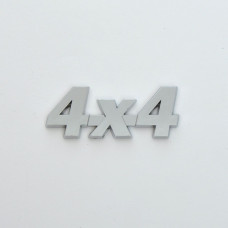 Эмблема надпись 4 x 4 скотч 89 x 35 мм