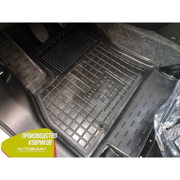 Автомобильные коврики в салон Fiat Qubo/Fiorino 08-/Citroen Nemo 07-/Peugeot Bipper 08- (Avto-Gumm)