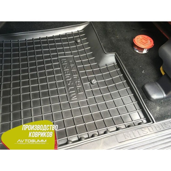 Автомобильные коврики в салон Mitsubishi Pajero Wagon 3/4 99-/07- (Avto-Gumm)