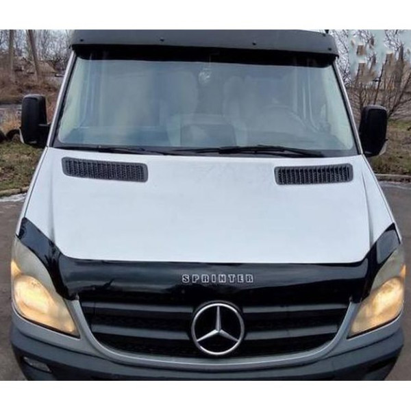 Дефлектор капота мухобойка Mercedes Sprinter 2006-2013 Voron Glass