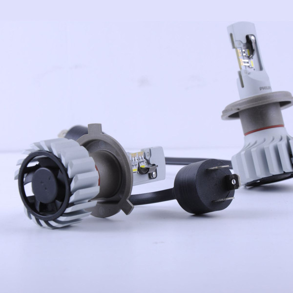 LED лампы автомобильные H4 радиатор+кулер 5000Lm PHILIPS Ultinon Pro+160% / 5800K / IP67 / 8-48V 2шт