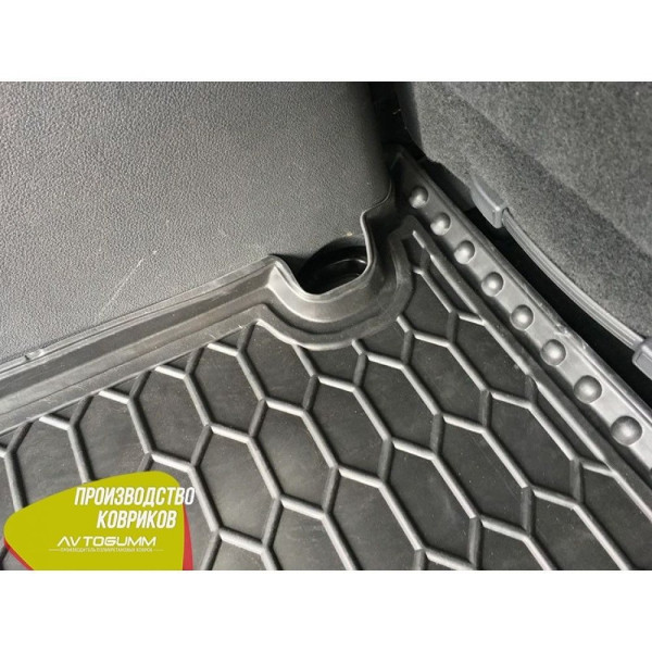 Автомобильный коврик в багажник Volkswagen Caddy 2004- Life / Резиновый (Avto-Gumm)