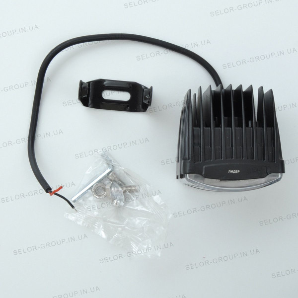 Світлодіодна додаткова LED фара Прямокутна / Лінзована 80х75х70 mm / 30W / 15W * 2 / 10-30V / 1 шт