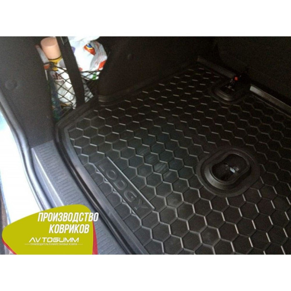 Автомобильный коврик в багажник Renault Lodgy 2013-2019,5 / Резиновый (Avto-Gumm)