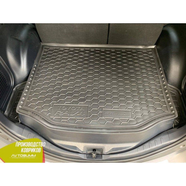 Килимок в багажник для Toyota Rav 4 2013-2019 Повнорозмірний Гумовий