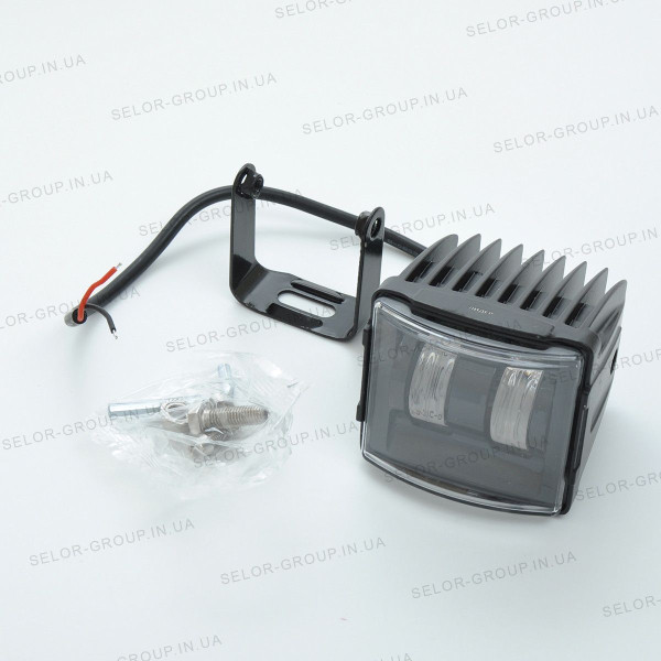 Світлодіодна додаткова LED фара Прямокутна / Лінзована 80х75х70 mm / 30W / 15W * 2 / 10-30V / 1 шт