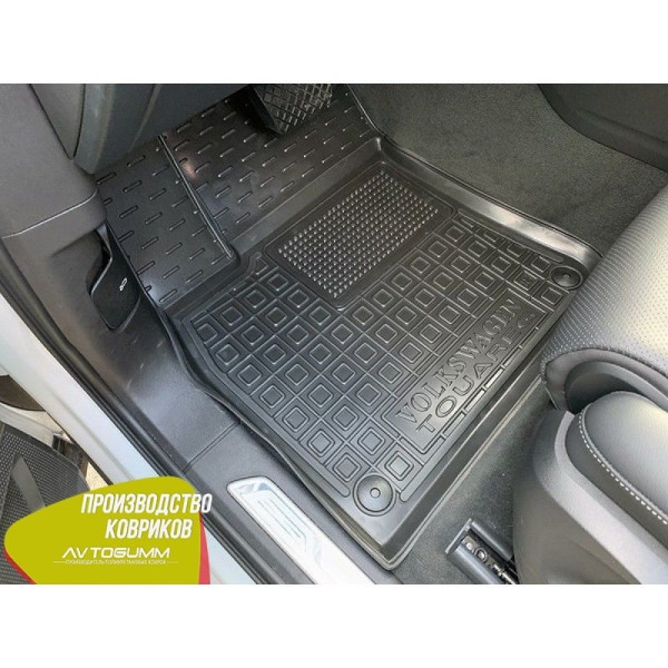 Автомобільні килимки в салон Volkswagen Touareg 2018- (Avto-Gumm)