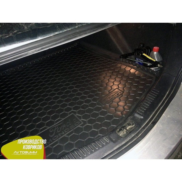 Автомобильный коврик в багажник Ford Mondeo 4 2007- Sd / Hb полноразмерная запаска / Резиновый (Avto-Gumm)