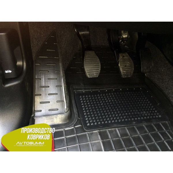 Автомобильные коврики в салон Fiat Qubo/Fiorino 08-/Citroen Nemo 07-/Peugeot Bipper 08- (Avto-Gumm)