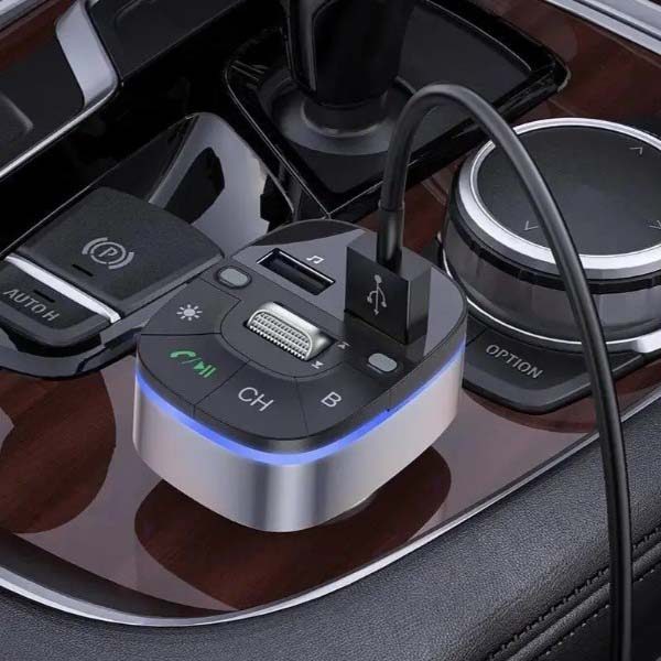 Автомобільний FM модулятор (трансмітер) Hoco E71 Crystal 18 W 2 USB (391840013)