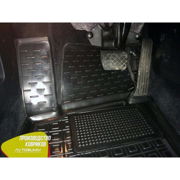 Передні килимки в автомобіль Volkswagen Passat B6 05-/B7 11- (Avto-Gumm)