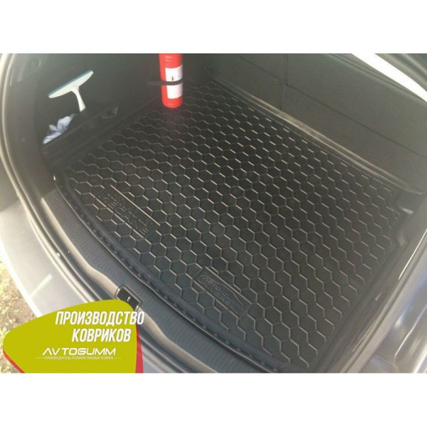 Автомобильный коврик в багажник Renault Megane 3 2009- Universal без ушей / Резино - пластик
