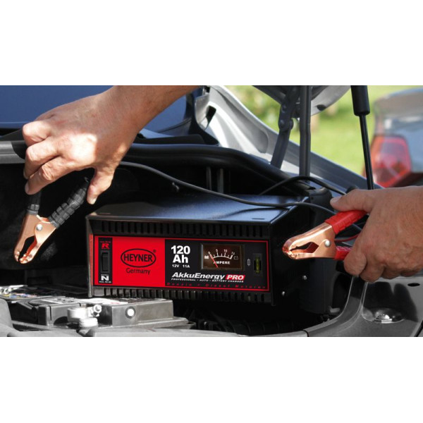 Зарядний пристрій автомобільного акумулятора Heyner Pro 12V 14–120 A/год (931100)