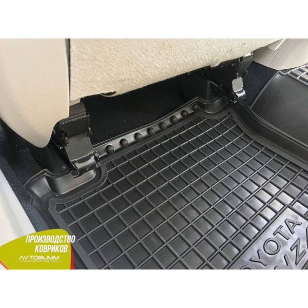 Автомобільні килимки в салон Toyota Venza 2008- (Avto-Gumm)