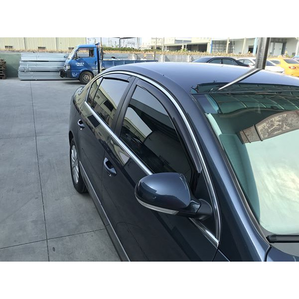 Дефлектори вікон вітровики HIC для Volkswagen B6 B7 2005-2019 вставні Оригінал (VW15-IN)