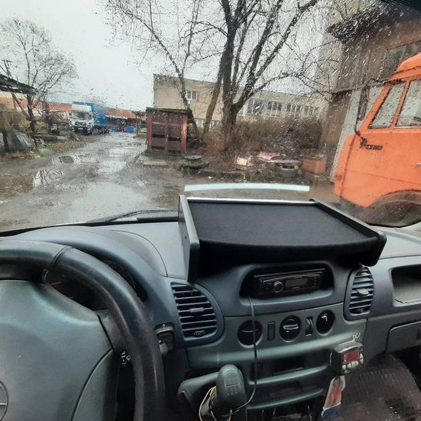 Столик на торпеду Mercedes Sprinter CDI 2000-2006 с логотипом