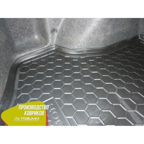 Автомобильный коврик в багажник Honda Civic 4D седан 2006- / Резиновый (Avto-Gumm)